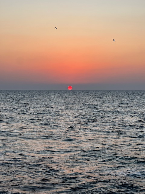Pôr do sol na praia de Tel Aviv