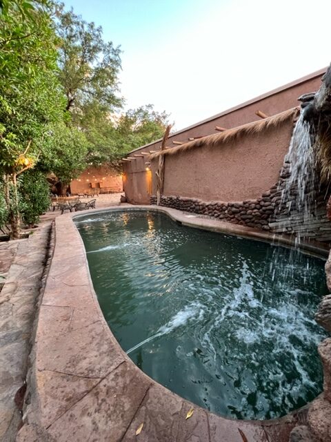 hotel em San Pedro de atacama com piscina