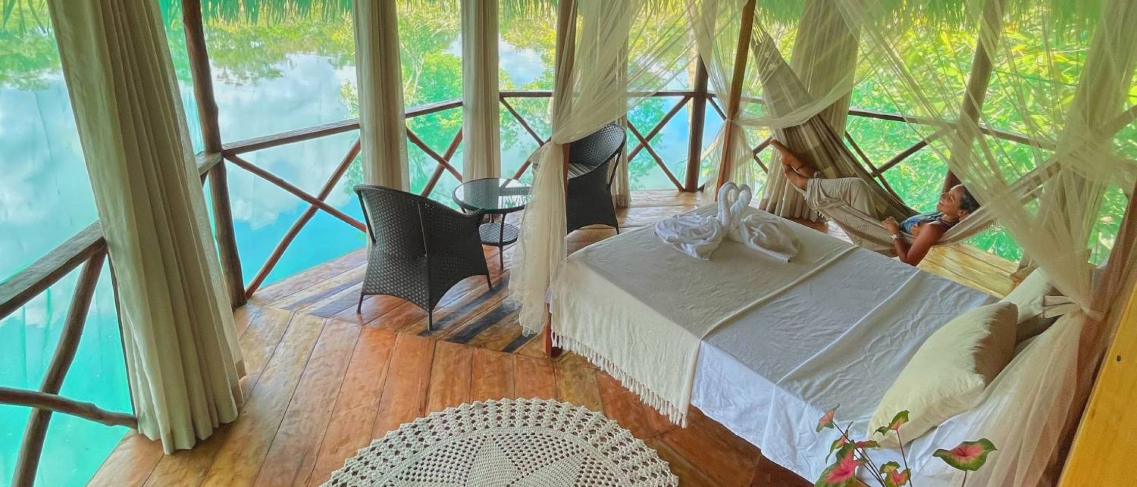 Hotel de selva na floresta amazônica