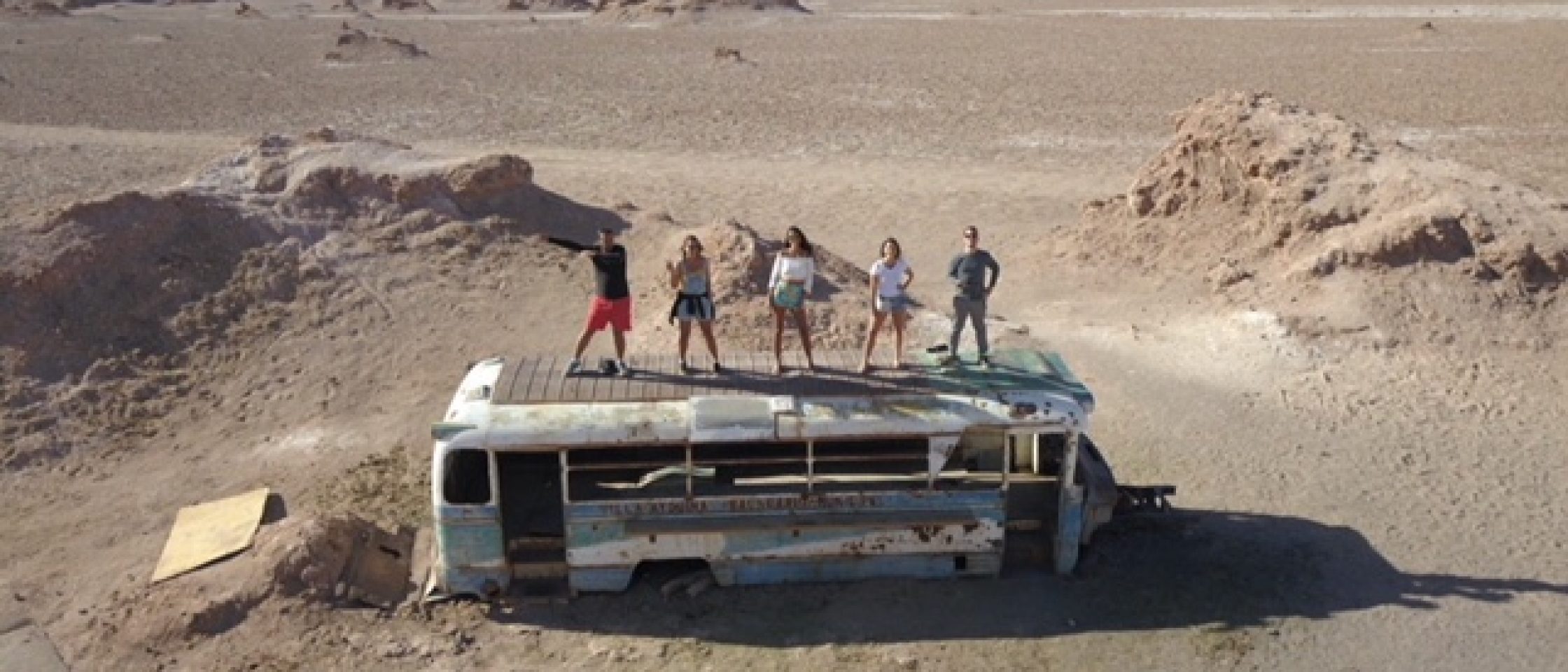 ônibus abandonado deserto do atacama