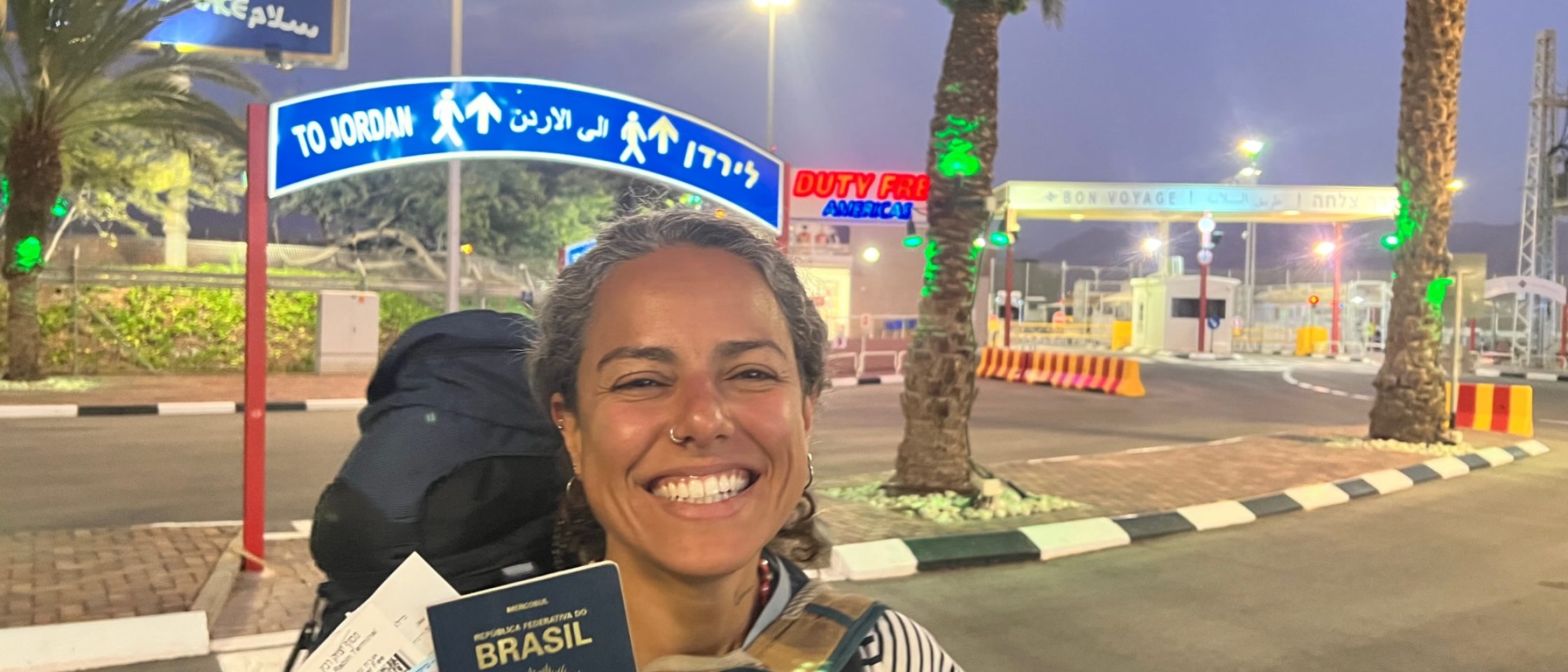 Mulher com passaporte brasileiro na fronteira Israel - Jordânia