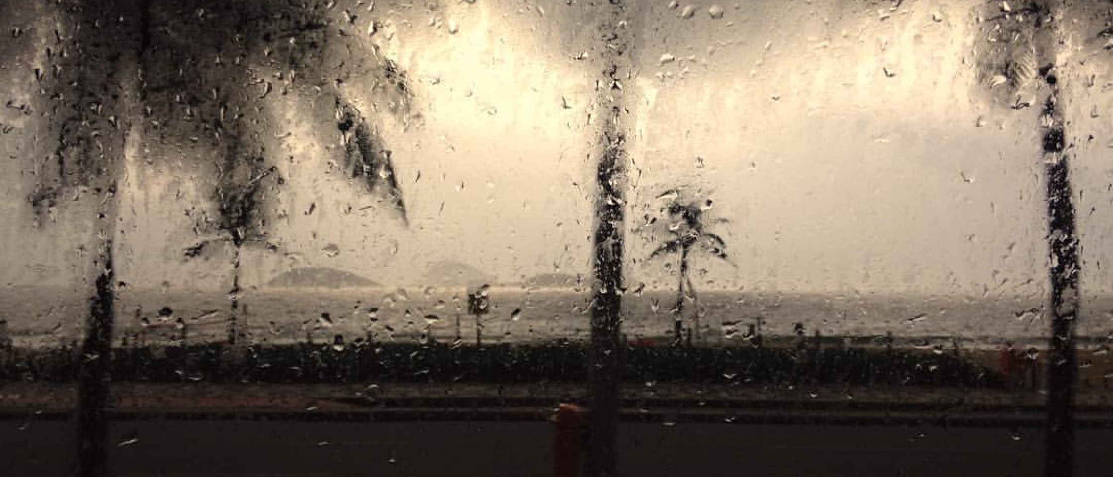 Ubatuba com chuva