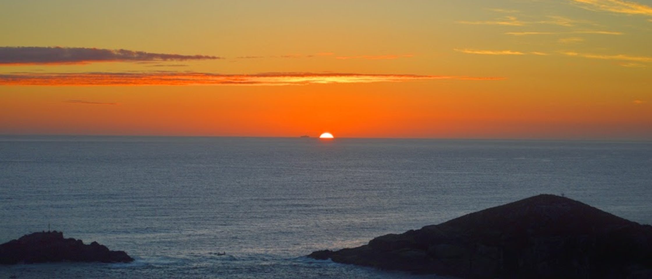 pôr do sol em Arraial do Cabo no Pontal de Atalaia